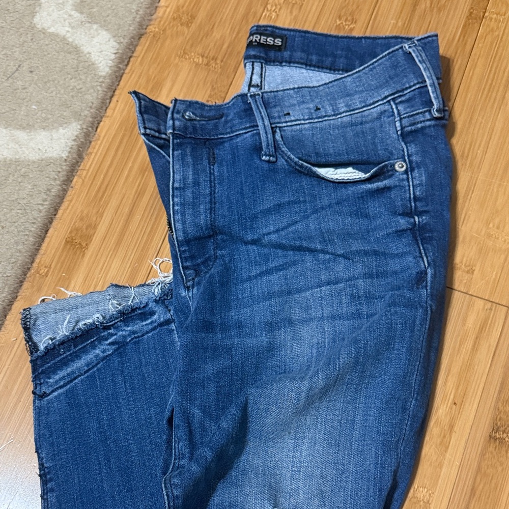 Express Women’s Dark Blue Denim Jeans